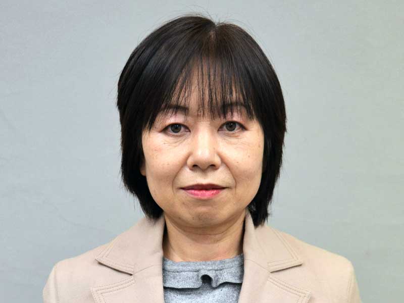 室厚美氏