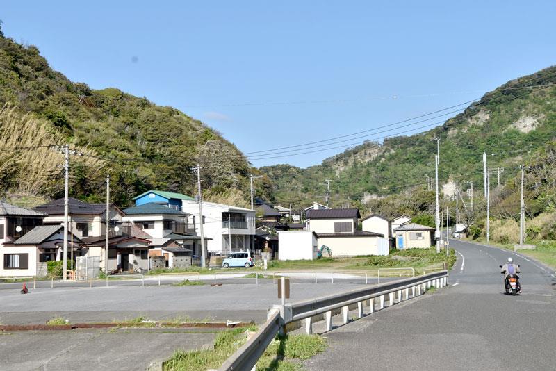 鋸南町