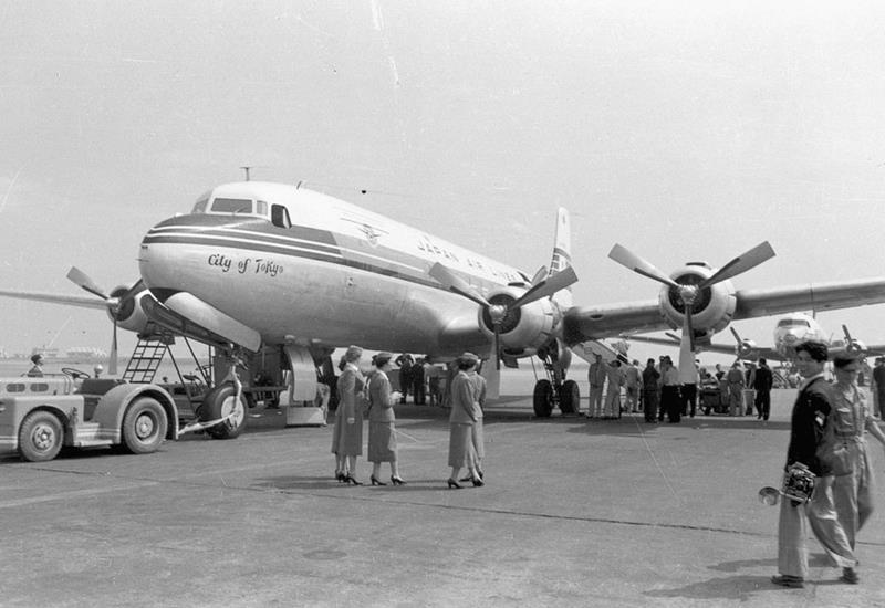 70年前に日本初の国際線旅客便に投入された「DC-6B型」(日本航空提供)