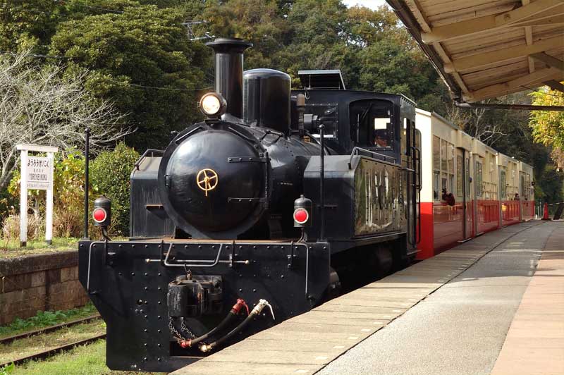 当面の間運休となった小湊鉄道のトロッコ列車＝昨年１１月