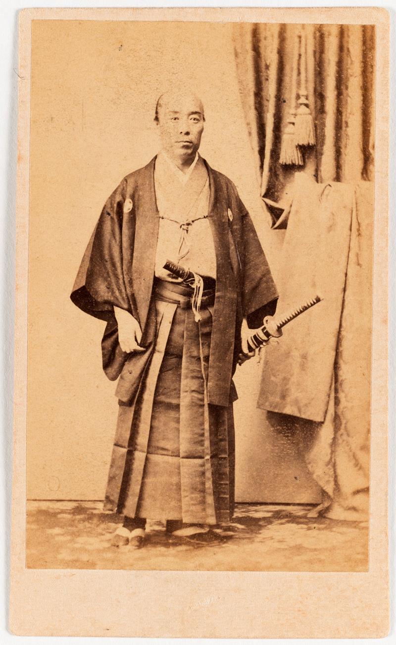 遣欧使節で訪問中のベルリンで撮影された柴田剛中の写真=文久2(1862)年(個人蔵・国立歴史民俗博物館保管)