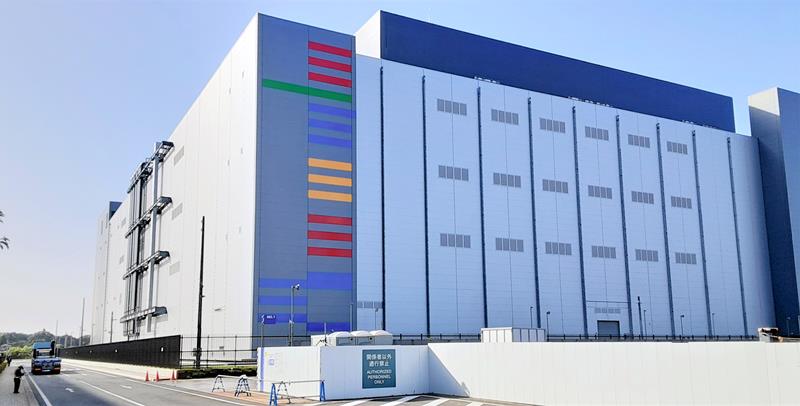 米グーグルが昨年４月に国内で初めて開設したデータセンター。大手ＩＴ企業からの固定資産税が豊かな財政を支えている＝印西市鹿黒南