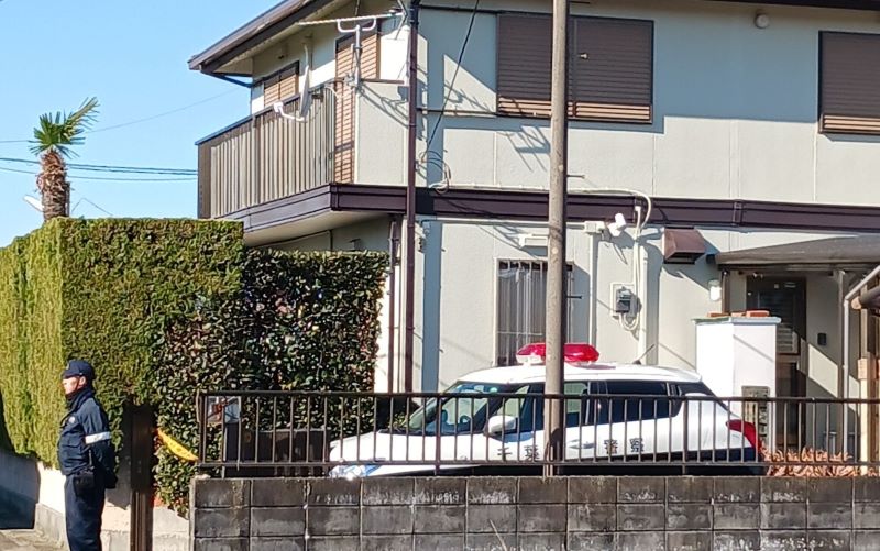 強盗事件が発生した住宅周辺＝９日、鴨川市