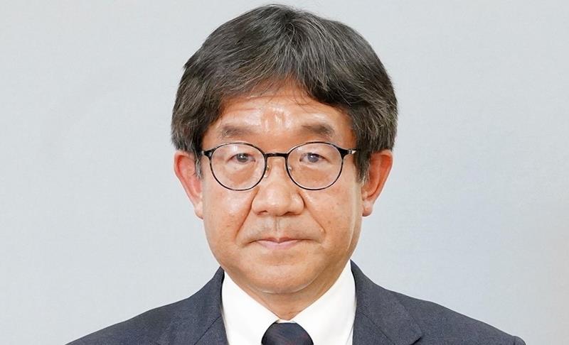 越川信一氏
