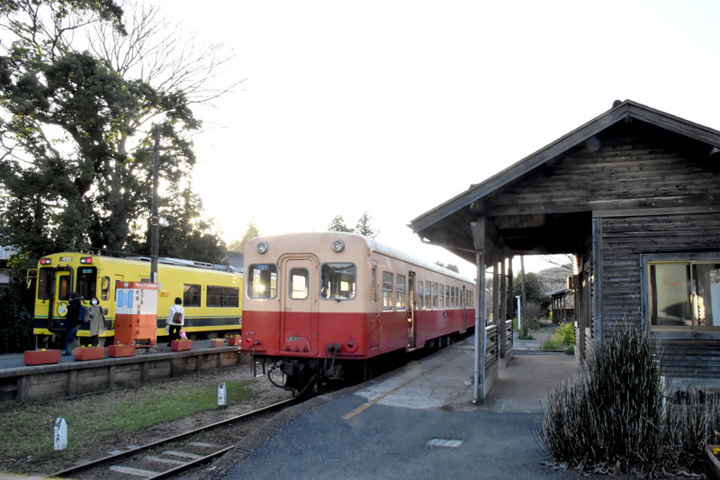 いすみ鉄道と小湊鉄道が発着する上総中野駅=大多喜町